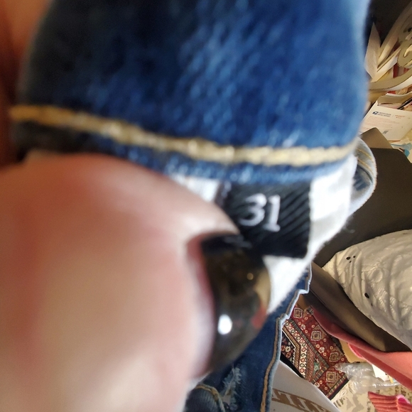 7 For All Mankind. JOSEFINA. 31. Tapered Leg.Button Fly - Picture 7 of 11